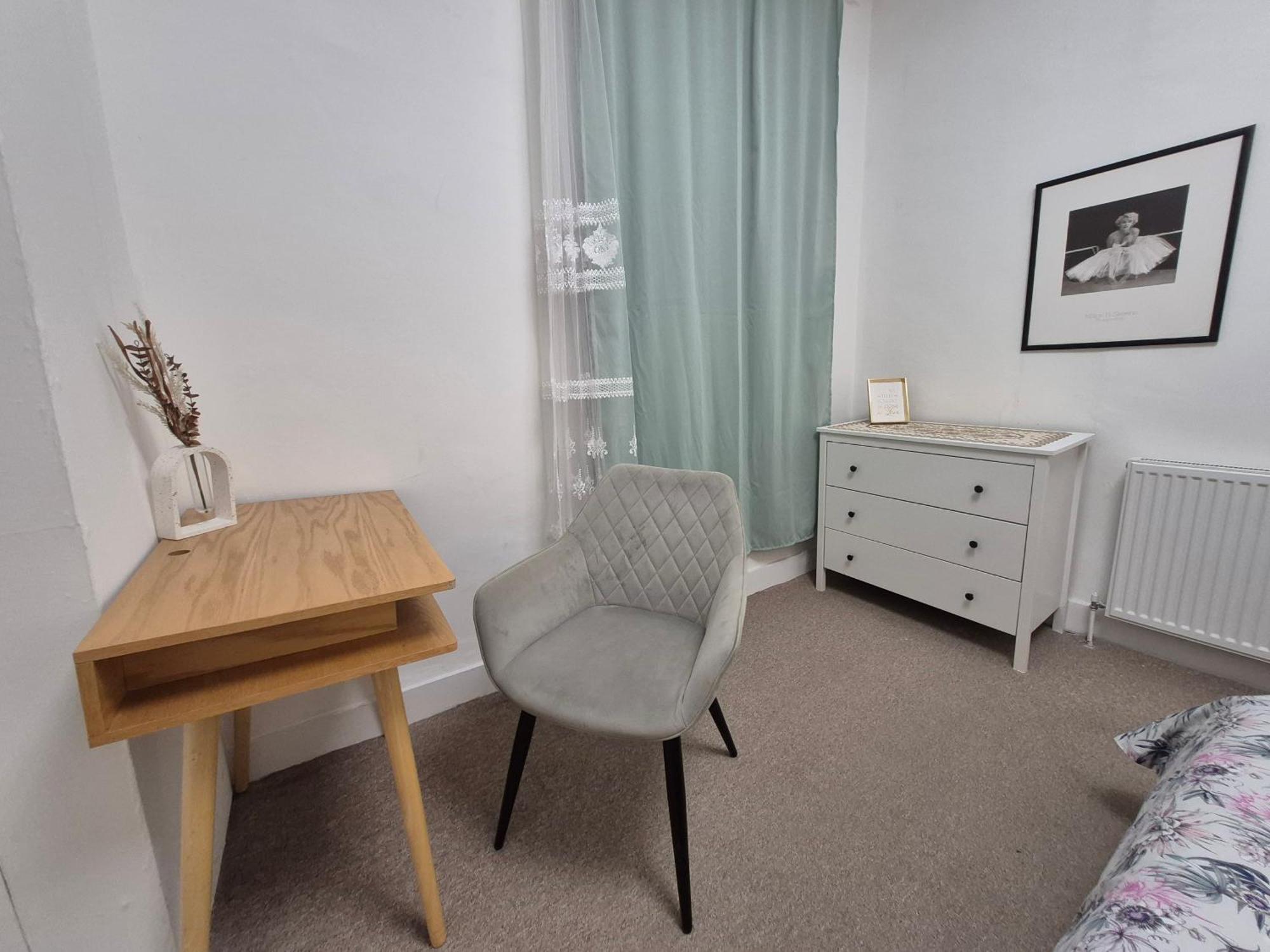 Stylish And Bright Flat In London N8 Turnpike Lane - Piccadilly Line Apartamento Exterior foto